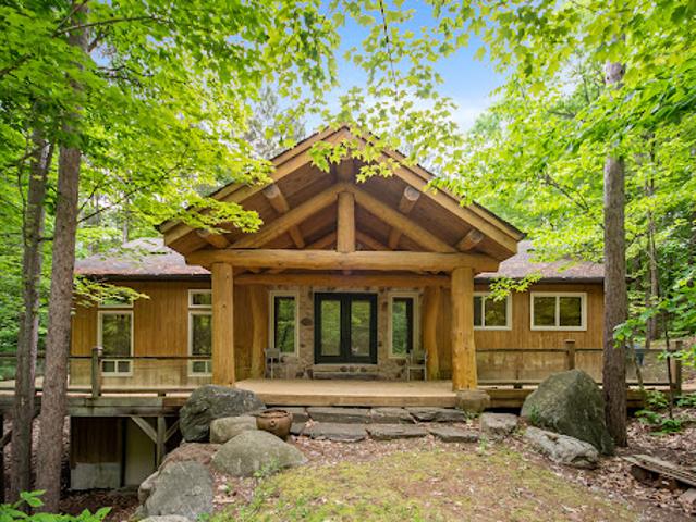 House for sale in Ontario