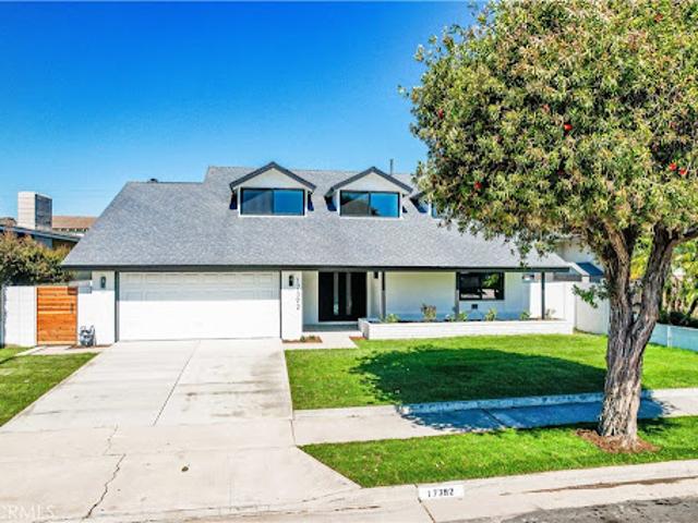 House for sale in Huntington Beach, California