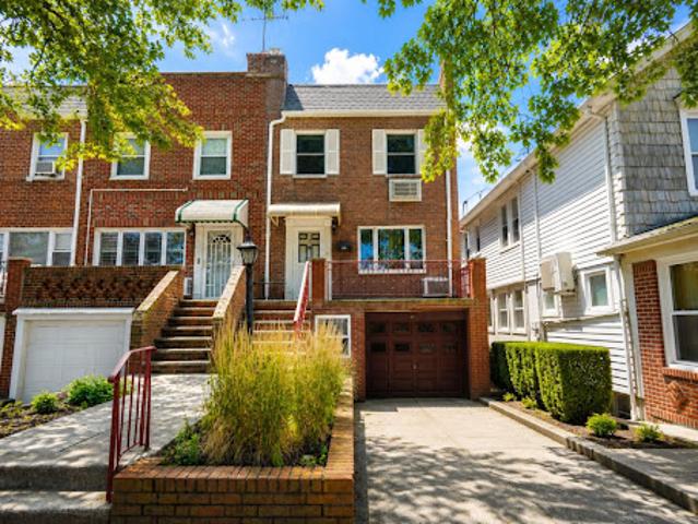 House for sale in Arverne, New York