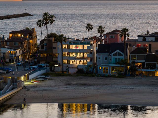 House for sale in Long Beach, California