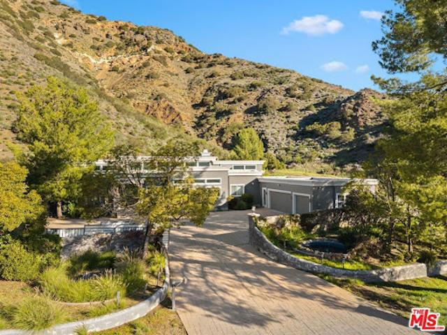 House for sale in Agoura Hills, California
