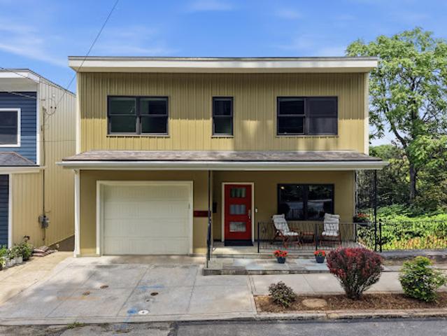 House for sale in Pittsburgh, Allegheny County