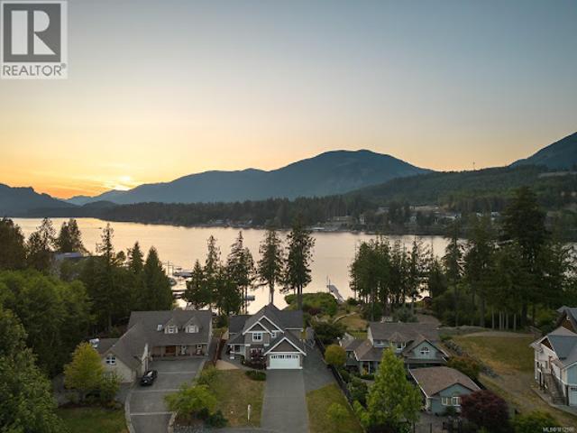 House for sale in Lake Cowichan, British Columbia