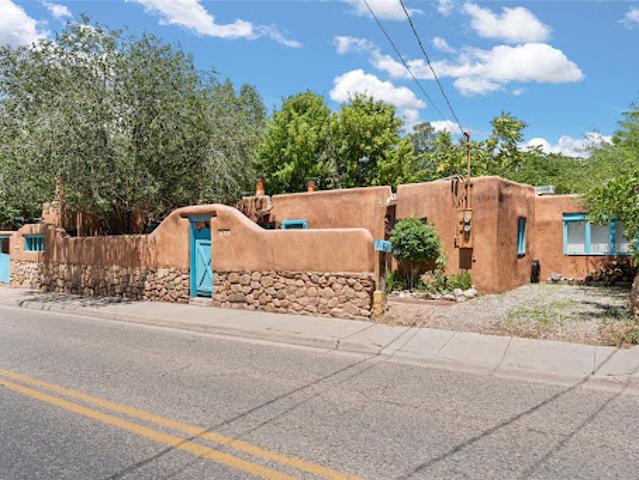 House for sale in Santa Fe, New Mexico
