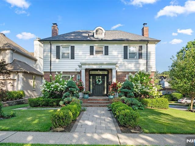 House for sale in Fort Lee, Bergen County