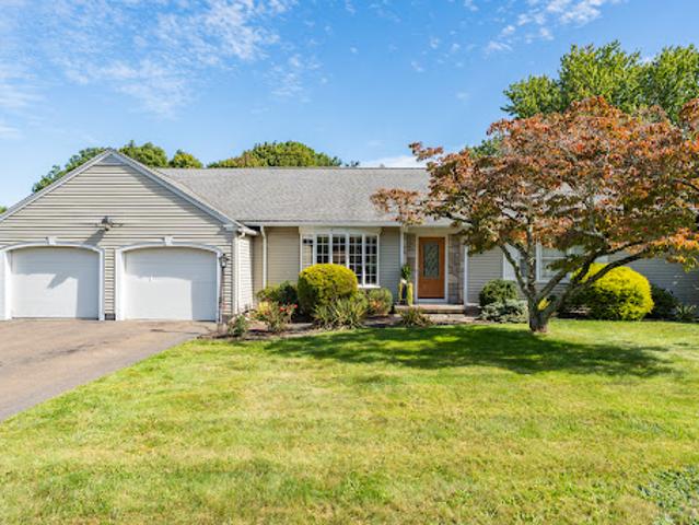 House for sale in Hamden, Connecticut