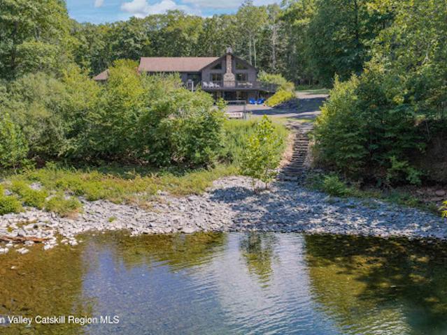 House for sale in Bloomington, New York
