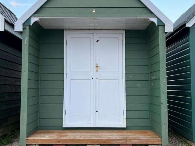 House for sale in Gurnard Marsh, Gurnard