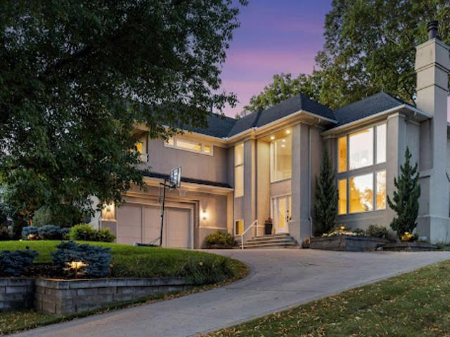 House for sale in Wayzata, Hennepin County