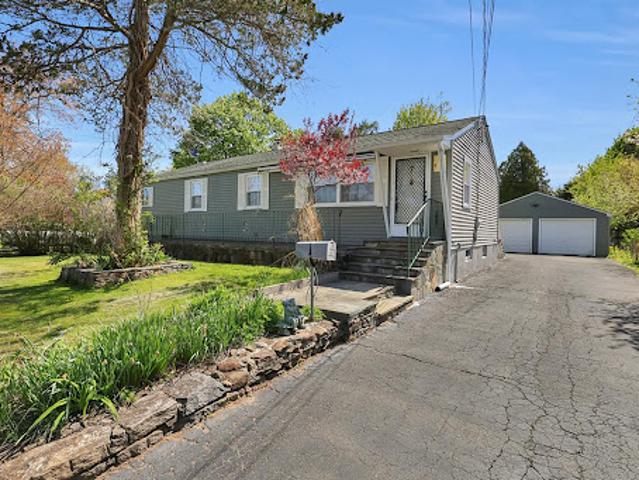 House for sale in Farmington, Connecticut