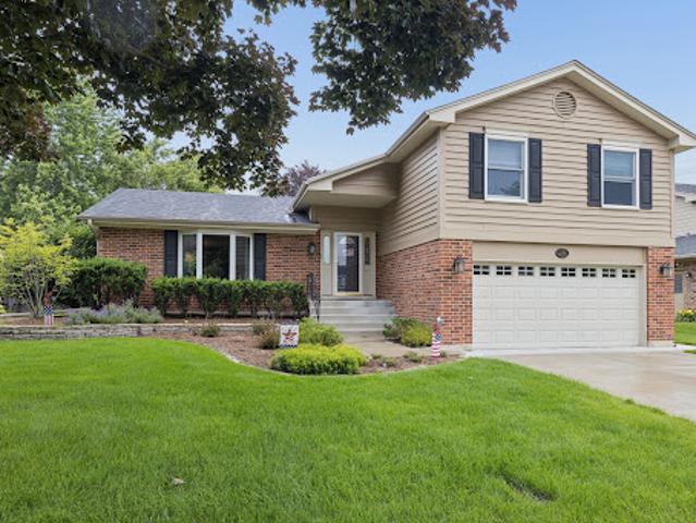 House for sale in Wheaton, Illinois