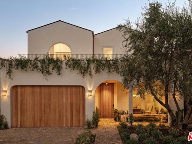 House for sale in Canoga Park, California
