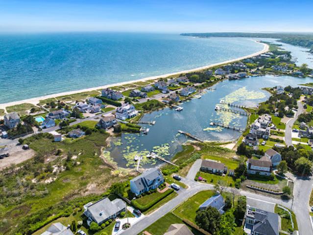 House for sale in Barnstable House for sale in Barnstable