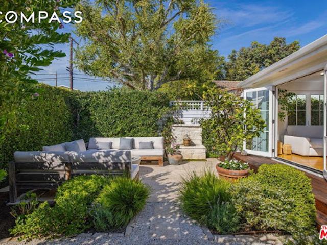 House for sale in Canoga Park, California