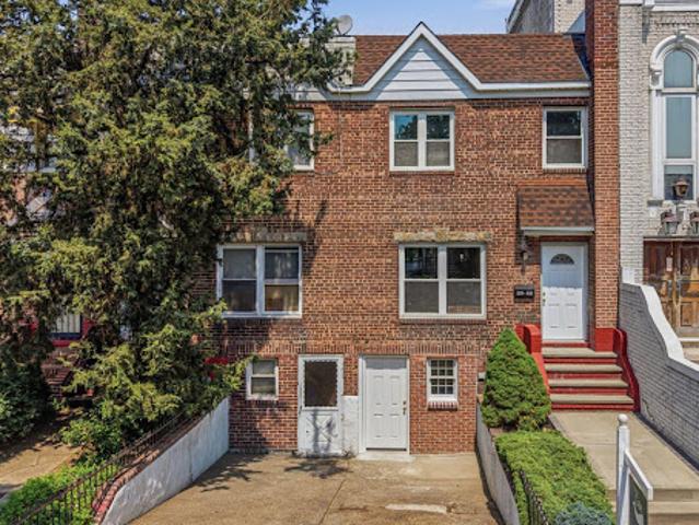 House for sale in Arverne, New York