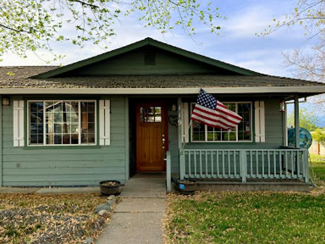 House for sale in Etna, California