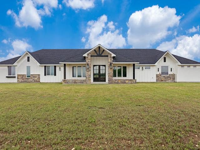 House for sale in Wise, Texas