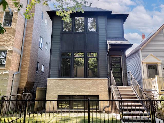 House for sale in Chicago, Cook County