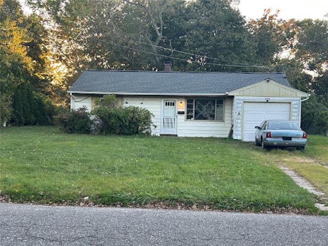 House for sale in Bay Shore, Town of Islip