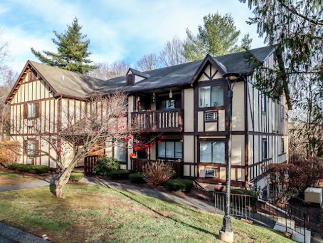 House for sale in Brookfield, Connecticut