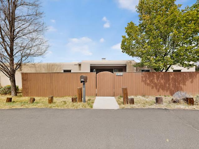 House for sale in Santa Fe, New Mexico