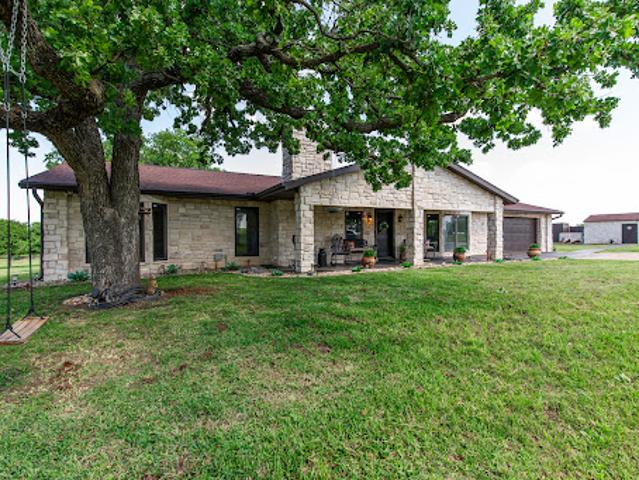 House for sale in Sunset, Texas