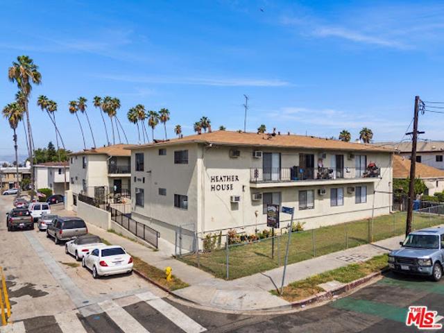 House for sale in Canoga Park, California
