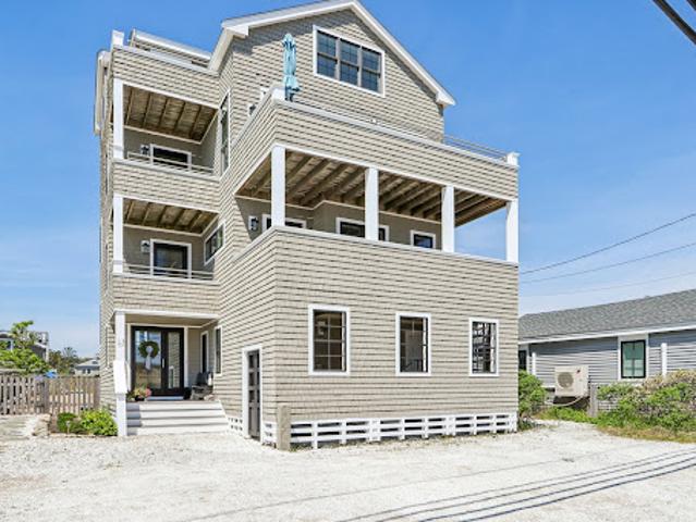 House for sale in Byfield, Massachusetts
