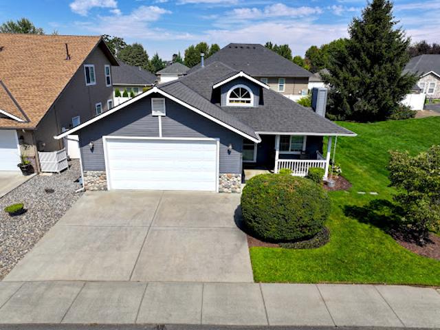 House for sale in College Place, Washington