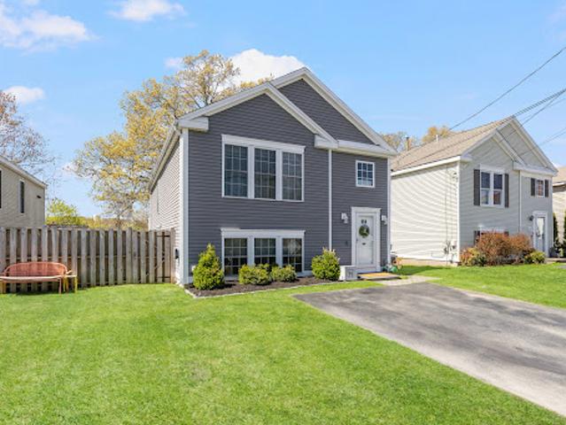 House for sale in Cumberland, Rhode Island