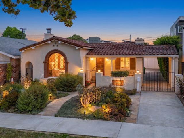 House for sale in Canoga Park, California