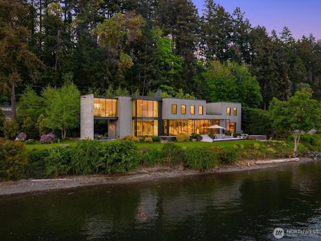 House for sale in Bainbridge Island, Washington