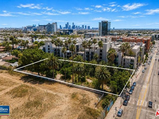 House for sale in Canoga Park, California