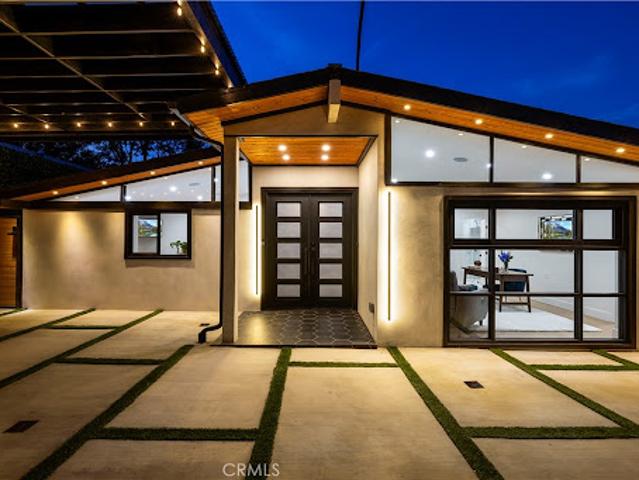House for sale in Woodland Hills-Warner Center Neighborhood Council District, Canoga Park