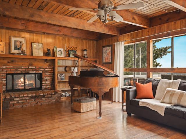 House for sale in Cedar Glen, California