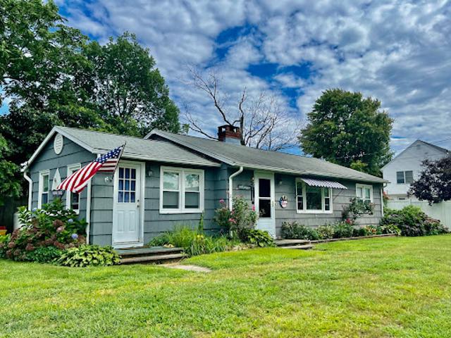 House for rent in Clinton, Connecticut