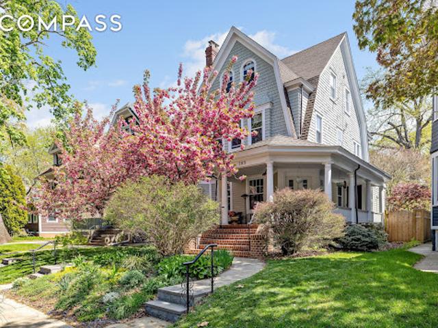 House for sale in Arverne, New York