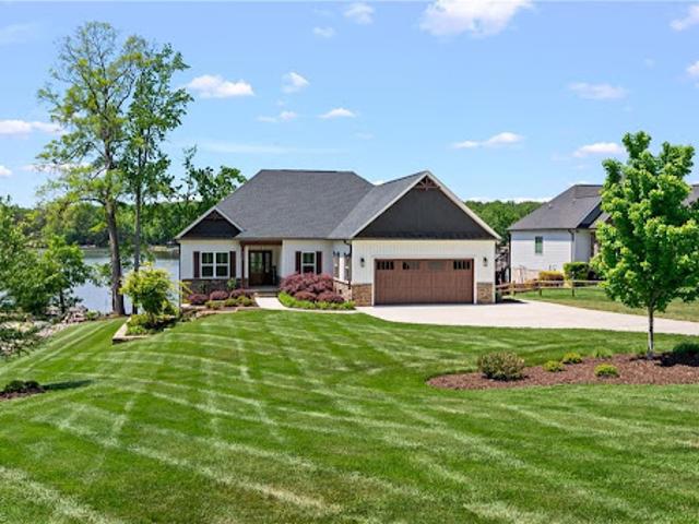 House for sale in Davidson, North Carolina