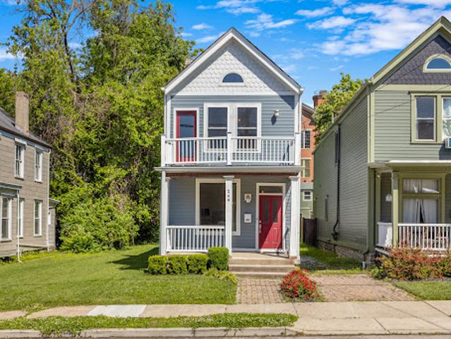 House for sale in Roselawn, Ohio