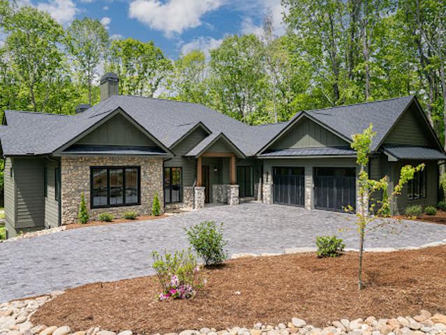 House for sale in Hendersonville, North Carolina