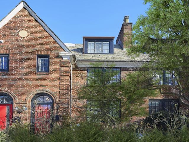 House for sale in Queens, Arverne