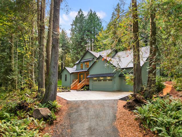 House for sale in Bainbridge Island, Washington