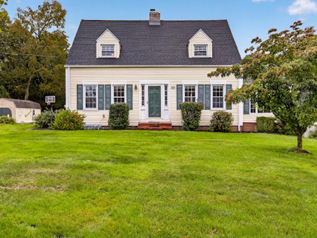 House for sale in North Haven, South Central Connecticut Planning Region