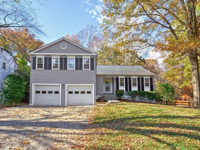 House for sale in Fairfax