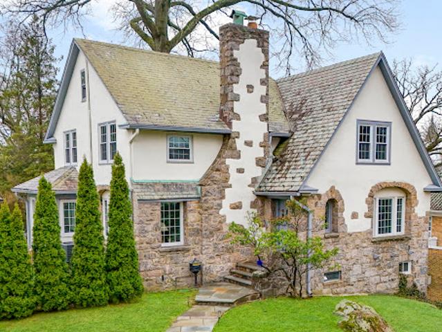 House for sale in Pelham, New York