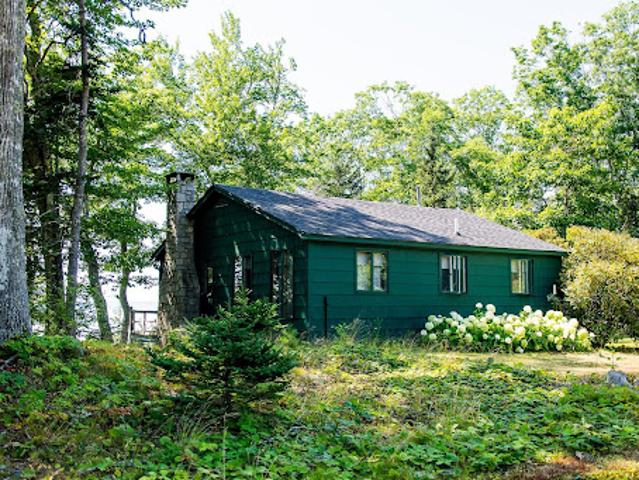House for sale in Brooksville, Hancock County