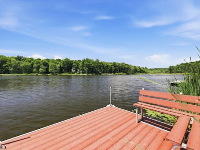 House for sale in Sparta, New Jersey