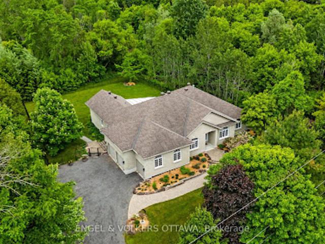 House for sale in Ottawa House for sale in Ottawa