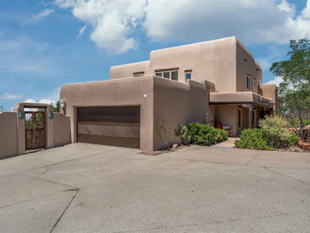 House for sale in Santa Fe, New Mexico