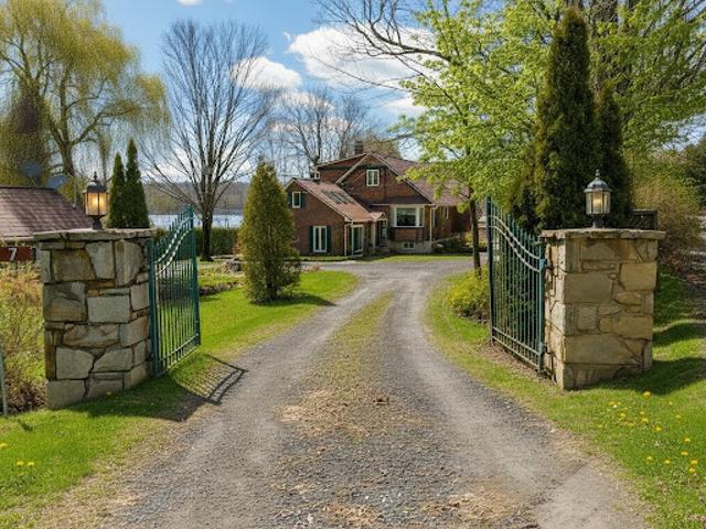 House for sale in Memphrémagog, Quebec